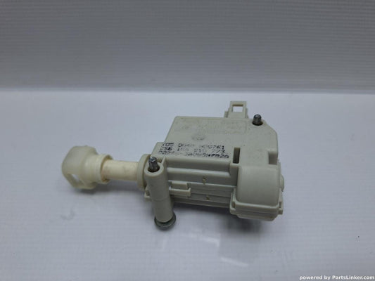 Actuator deschidere VOLKSWAGEN GOLF V (1K1) [ 2003 - 2009 ] TDI 16V (BKD) 103KW|140HP OEM 1K6810773