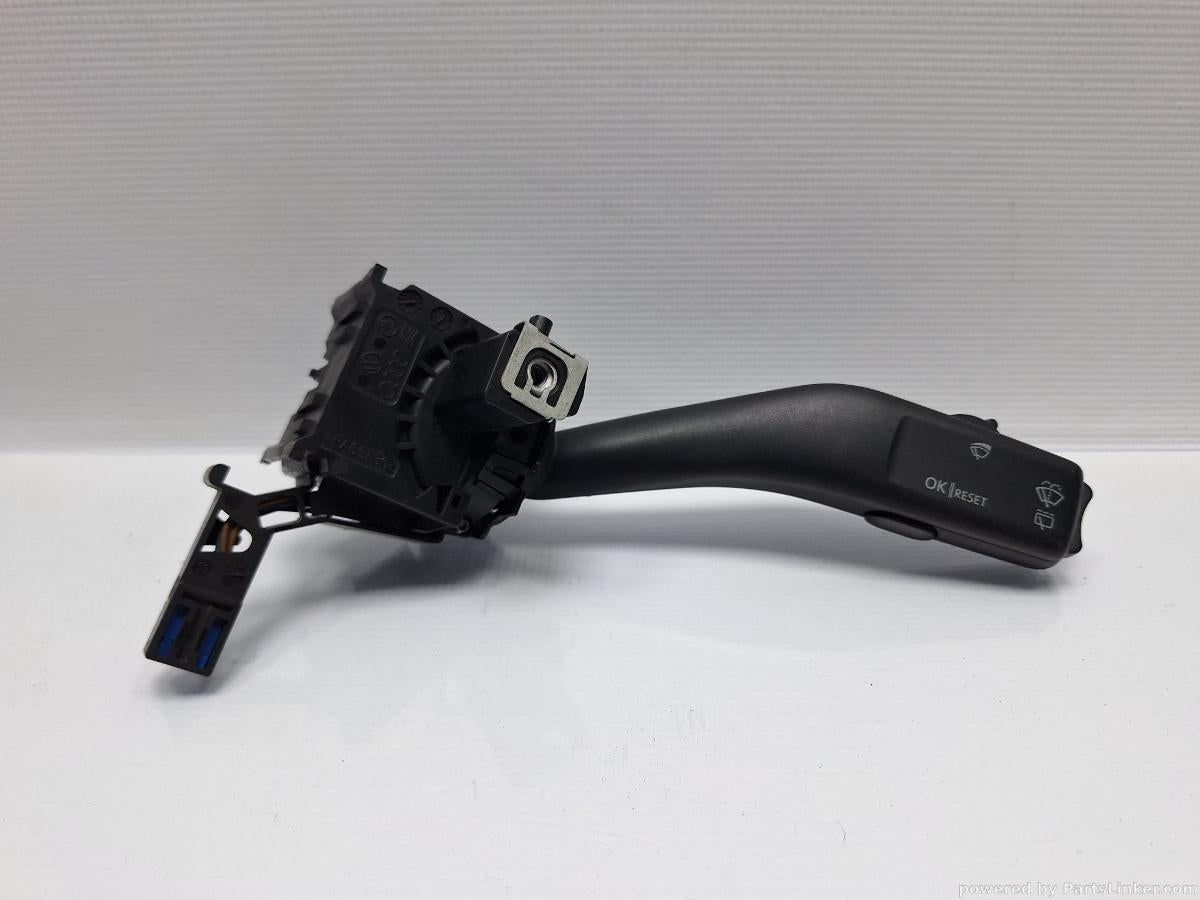 Maneta stergatoare VOLKSWAGEN GOLF V (1K1) [ 2003 - 2009 ] TDI 16V (BKD) 103KW|140HP OEM 1K0953519A