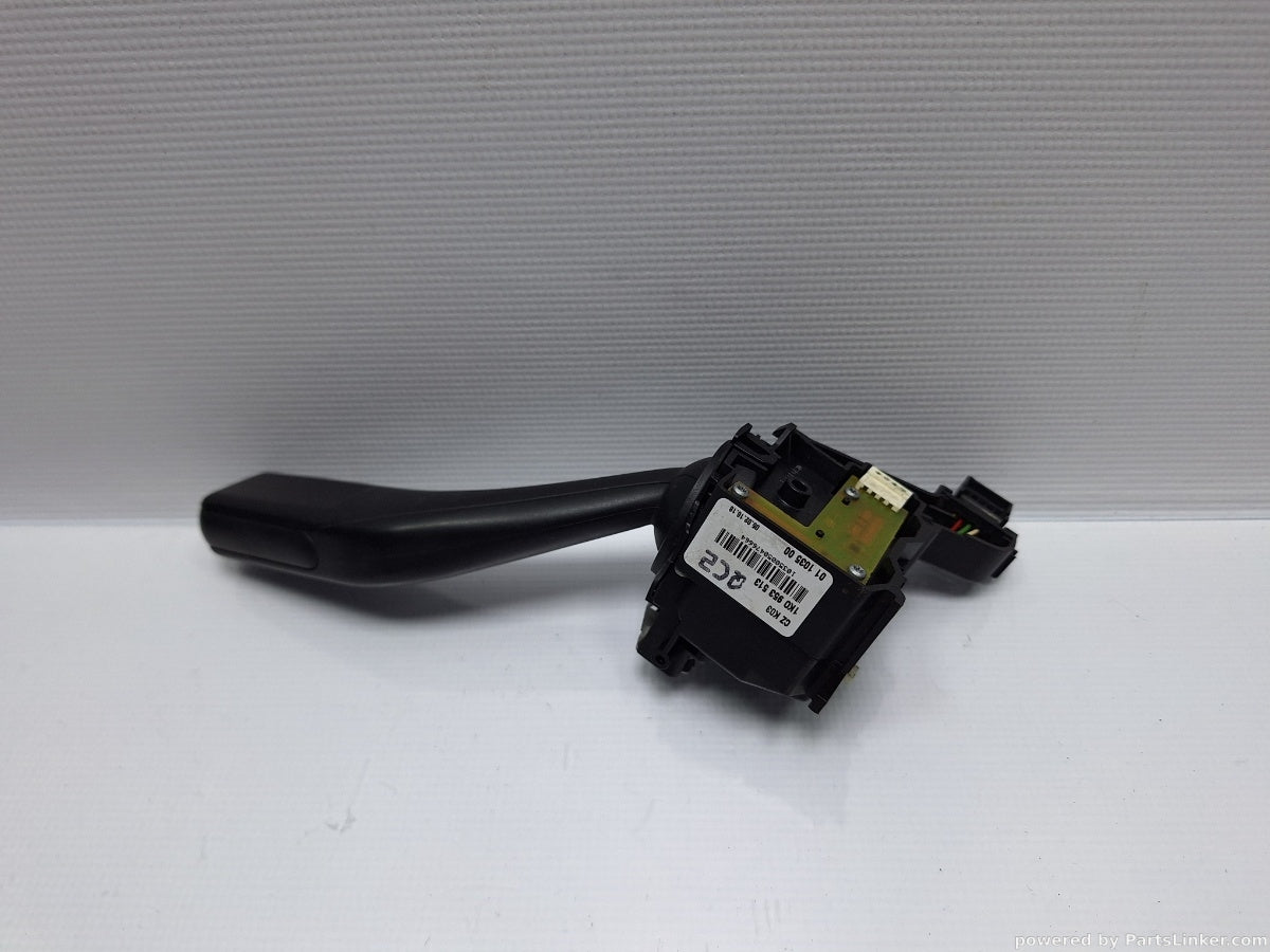 Maneta semnalizare VOLKSWAGEN GOLF V (1K1) [ 2003 - 2009 ] TDI 16V (BKD) 103KW|140HP 1K0953513