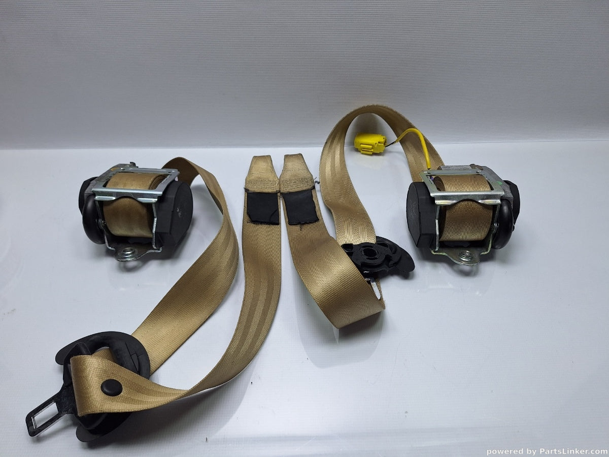 Centuri de siguranta fata VOLKSWAGEN GOLF V (1K1) [ 2003 - 2009 ] TDI 16V (BKD) 103KW|140HP 1K3857705C , 1K3857706C