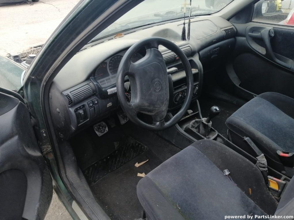 Dezmembrez OPEL ASTRA F (56_, 57_, T92) [ 1991 - 1998 ] i 16V (X 16 XEL) 74KW|100HP