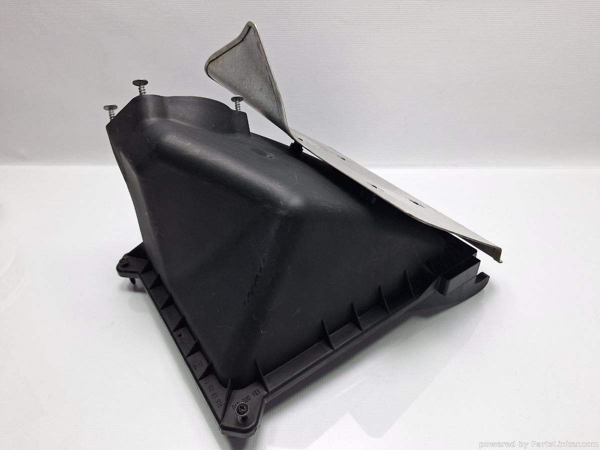 Capac carsa filtru aer AUDI A4 II (8E2, B6) [ 2000 - 2005 ] 2.0 (ALT) 96KW|130HP OEM 06B133837AG