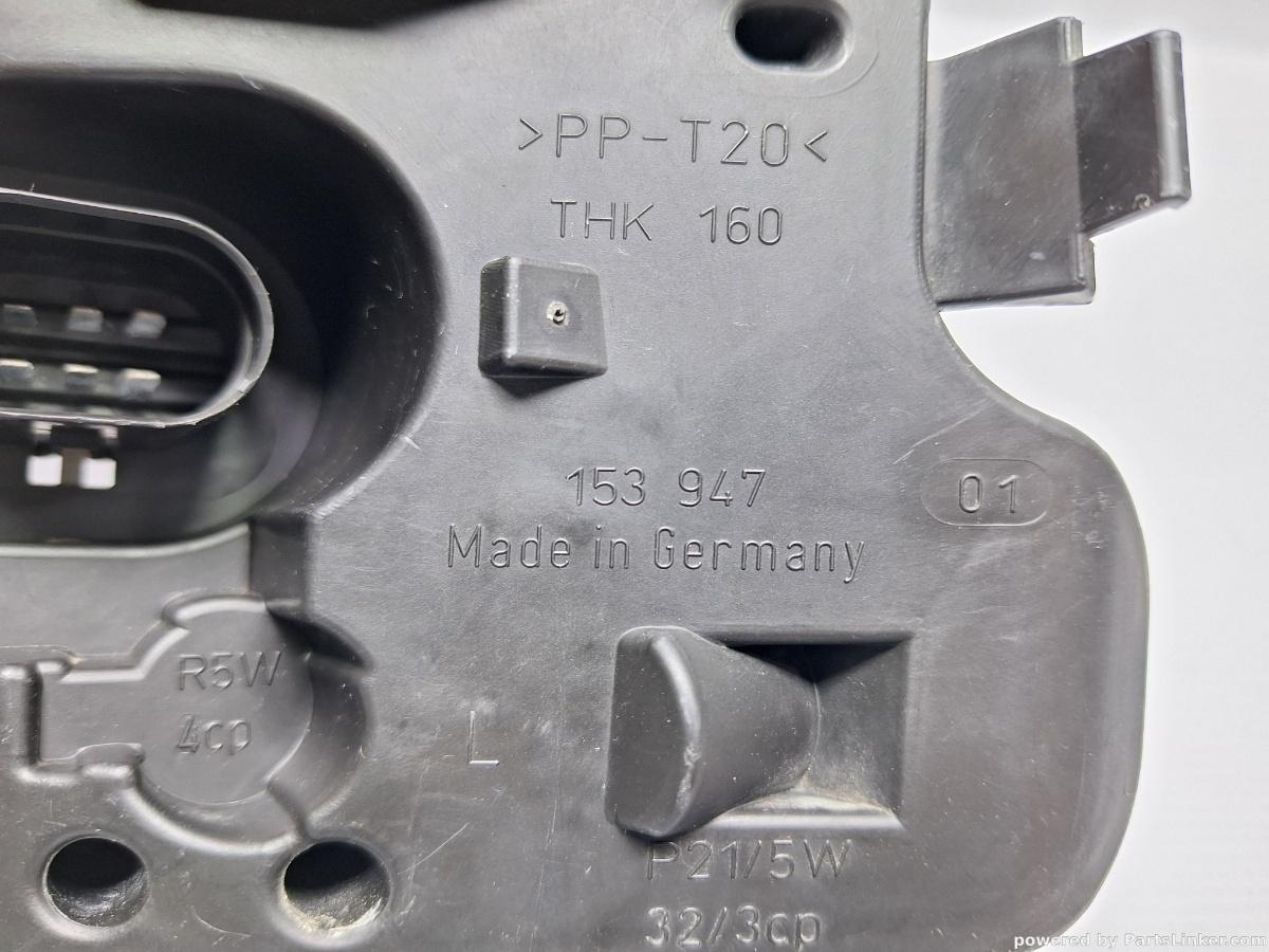 Soclu stop Stanga AUDI A4 II (8E2, B6) [ 2000 - 2005 ] 2.0 (ALT) 96KW|130HP HELLA 153947