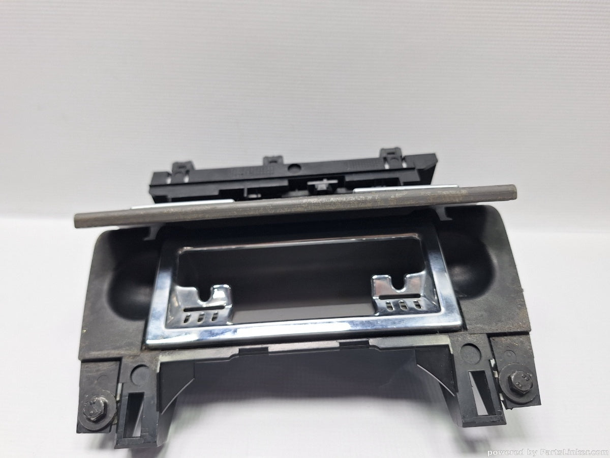 Scrumiera AUDI A4 II (8E2, B6) [ 2000 - 2005 ] 2.0 (ALT) 96KW|130HP 8E0857951F