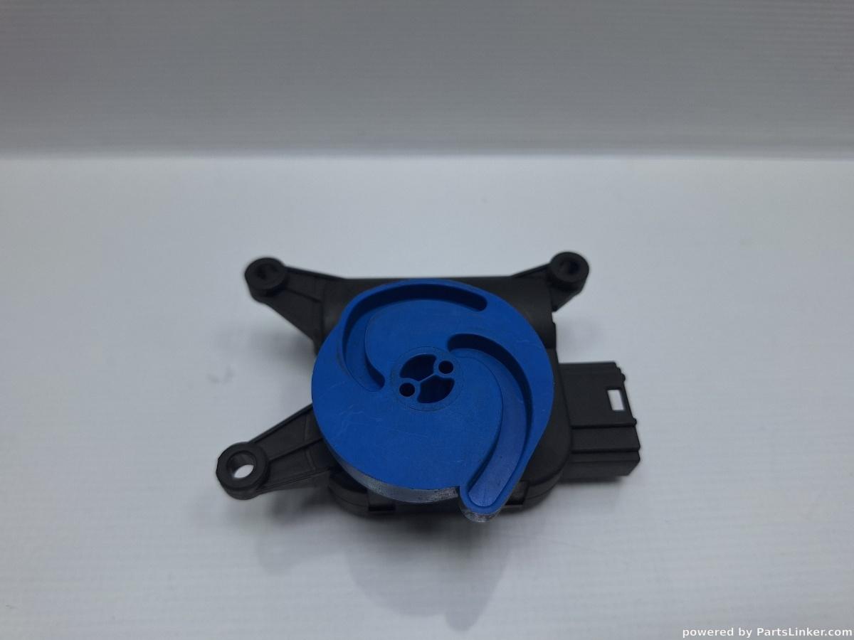 Motoras clapeta aeroterma AUDI A4 II (8E2, B6) [ 2000 - 2005 ] 2.0 (ALT) 96KW|130HP BOSCH 0132801304 OEM 8E1820511E