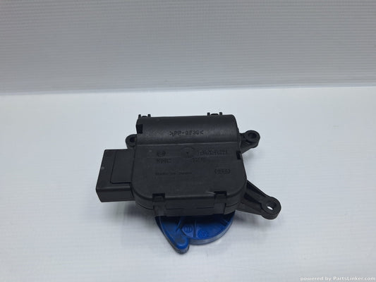 Motoras clapeta aeroterma AUDI A4 II (8E2, B6) [ 2000 - 2005 ] 2.0 (ALT) 96KW|130HP BOSCH 0132801304 8E1820511E