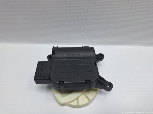 Motoras clapeta aeroterma AUDI A4 II (8E2, B6) [ 2000 - 2005 ] 2.0 (ALT) 96KW|130HP BOSCH 0132801302 8E1820511C