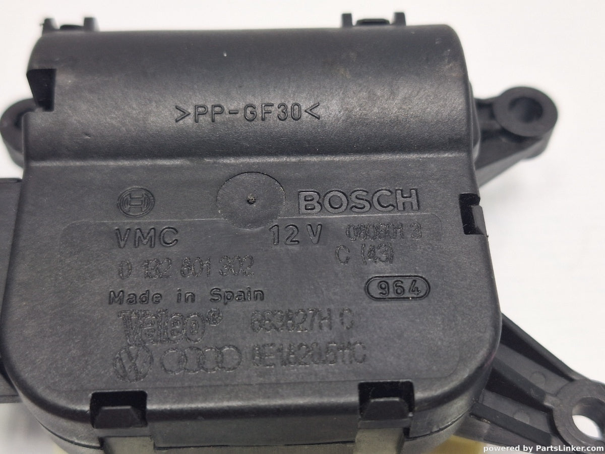 Motoras clapeta aeroterma AUDI A4 II (8E2, B6) [ 2000 - 2005 ] 2.0 (ALT) 96KW|130HP BOSCH 0132801302 8E1820511C