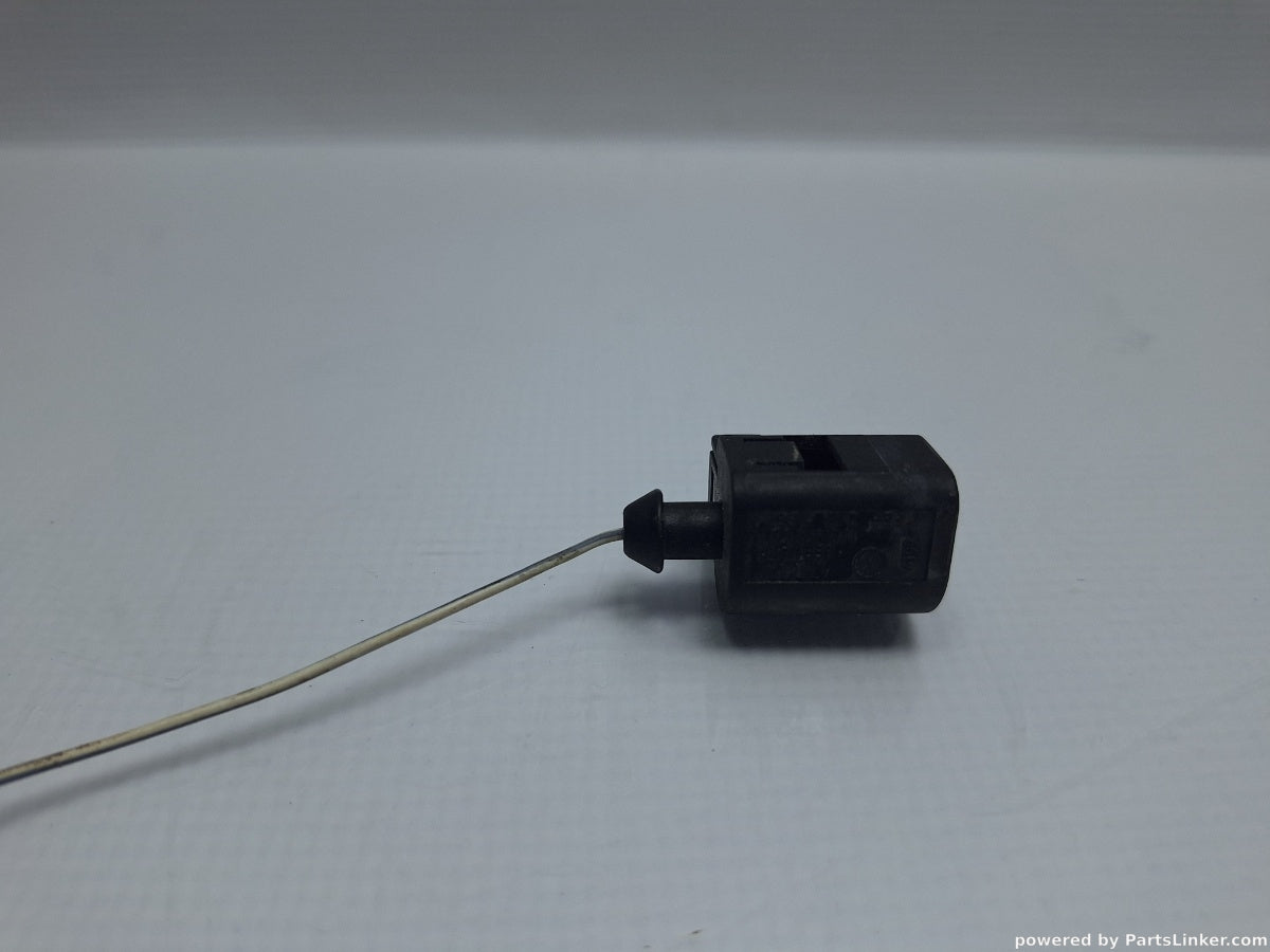 Mufa / conector 1 pin AUDI A4 II (8E2, B6) [ 2000 - 2005 ] 2.0 (ALT) 96KW|130HP 1J0973701