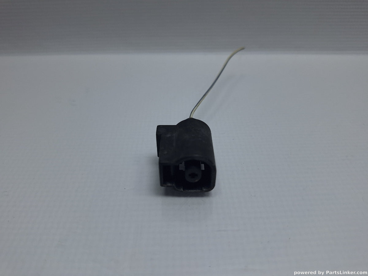 Mufa / conector 1 pin AUDI A4 II (8E2, B6) [ 2000 - 2005 ] 2.0 (ALT) 96KW|130HP 1J0973701