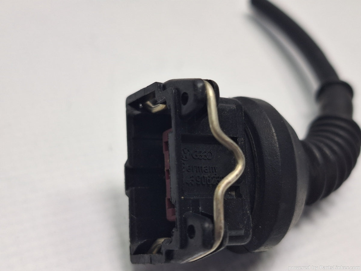 Mufa/conector 3 pini AUDI A4 II (8E2, B6) [ 2000 - 2005 ] 2.0 (ALT) 96KW|130HP 443906233