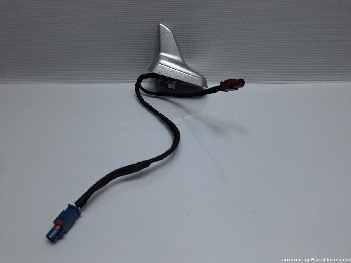 Antena radio AUDI A6 III Avant (4F5, C6) [ 2005 - 2011 ] TDI (BLB, BRE) 103KW|140HP 4F9035503F