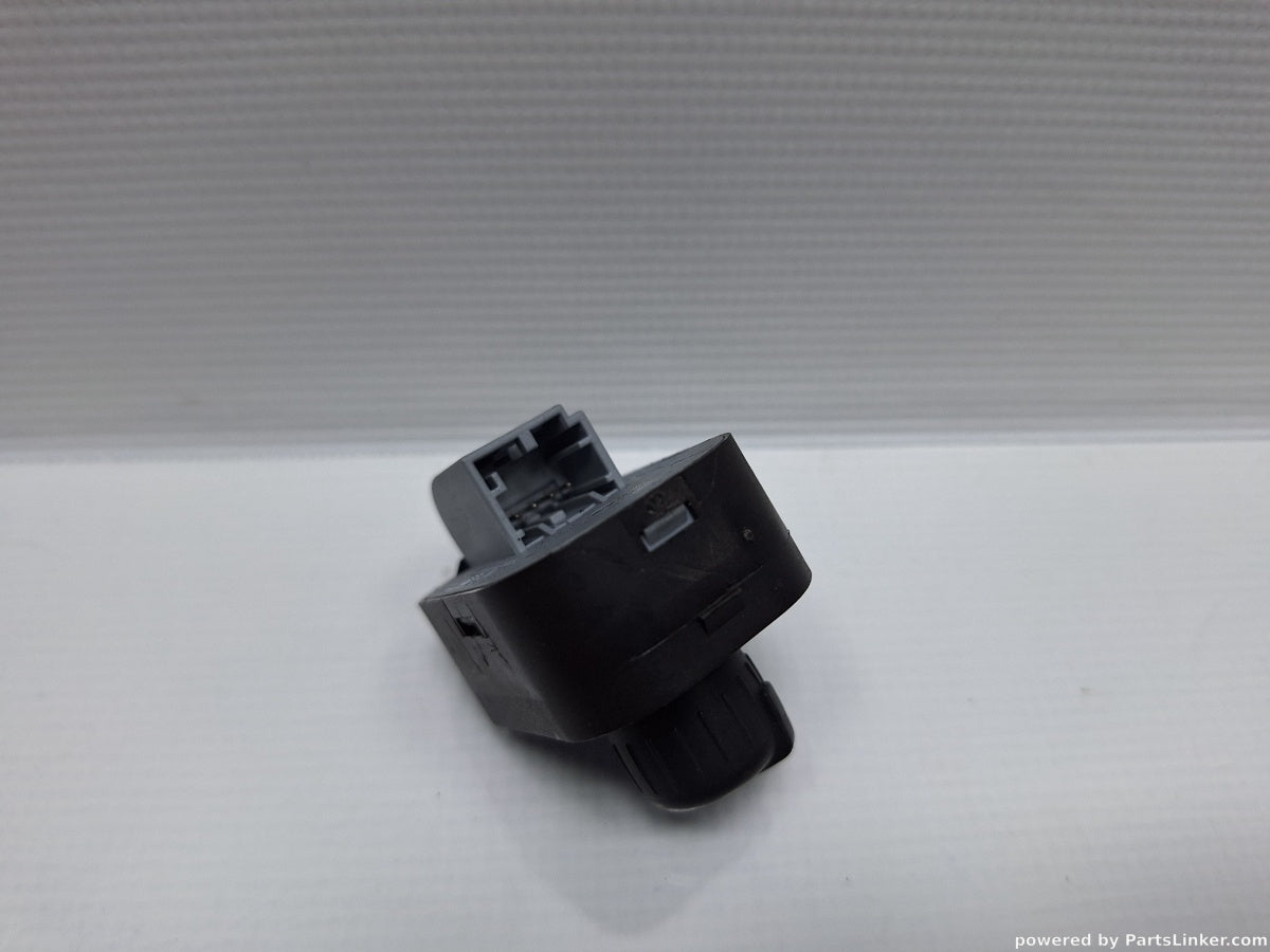 Buton reglaj oglinzi AUDI A6 III Avant (4F5, C6) [ 2005 - 2011 ] TDI (BLB, BRE) 103KW|140HP 8E0959565