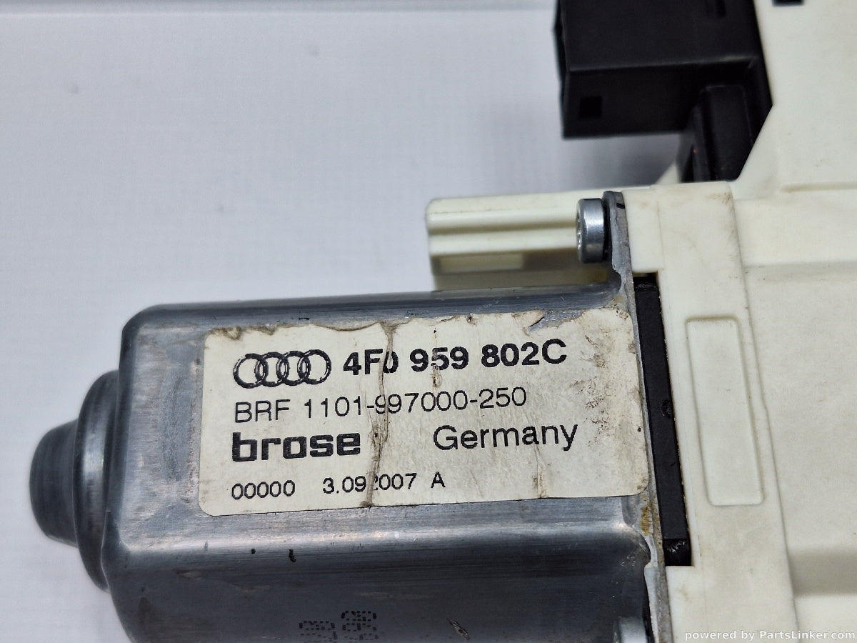 Motoras macara geam dreapta fata AUDI A6 III Avant (4F5, C6) [ 2005 - 2011 ] TDI (BLB, BRE) 103KW|140HP 4F0959802C