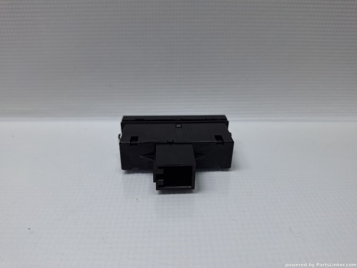 Buton avarie AUDI A6 III Avant (4F5, C6) [ 2005 - 2011 ] TDI (BLB, BRE) 103KW|140HP 4F0941509