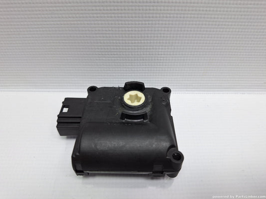 Motoras clapeta aeroterma AUDI A6 III Avant (4F5, C6) [ 2005 - 2011 ] TDI (BLB, BRE) 103KW|140HP BOSCH 0132801359 4F0820511B