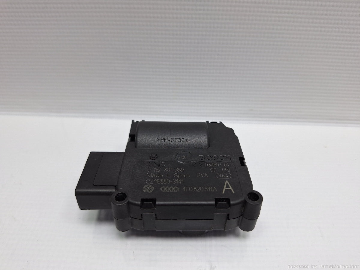 Motoras clapeta aeroterma AUDI A6 III Avant (4F5, C6) [ 2005 - 2011 ] TDI (BLB, BRE) 103KW|140HP BOSCH 0132801359 4F0820511A