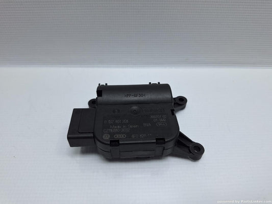 Motoras clapeta aeroterma AUDI A6 III Avant (4F5, C6) [ 2005 - 2011 ] TDI (BLB, BRE) 103KW|140HP BOSCH 0132801358 OEM 4F0820511