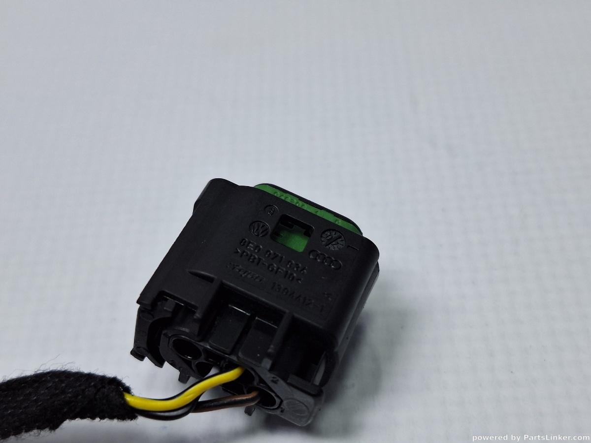 Mufa / conector 4 pini AUDI A6 III Avant (4F5, C6) [ 2005 - 2011 ] TDI (BLB, BRE) 103KW|140HP OEM 8E0971934