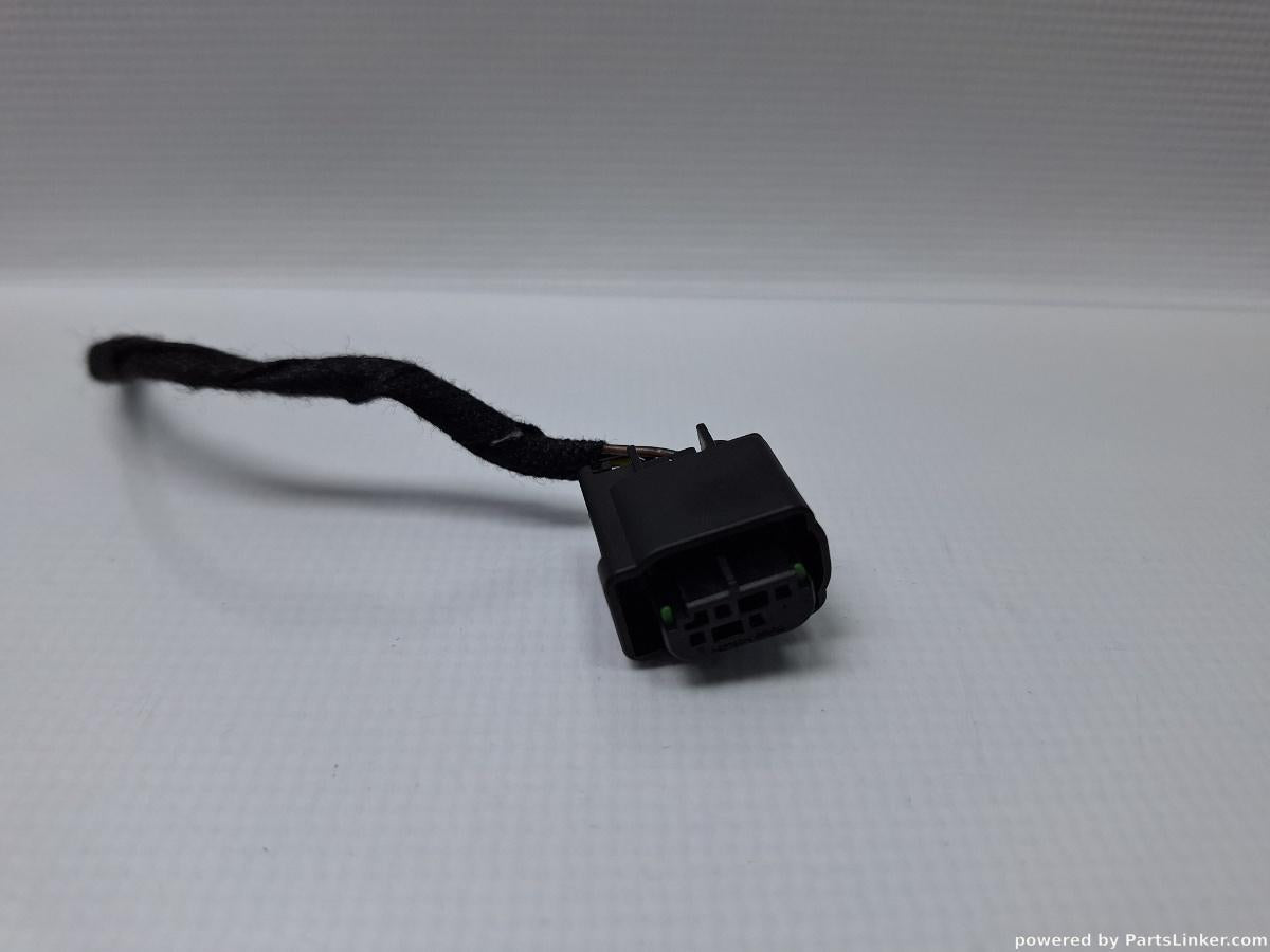 Mufa / conector 4 pini AUDI A6 III Avant (4F5, C6) [ 2005 - 2011 ] TDI (BLB, BRE) 103KW|140HP OEM 8E0971934