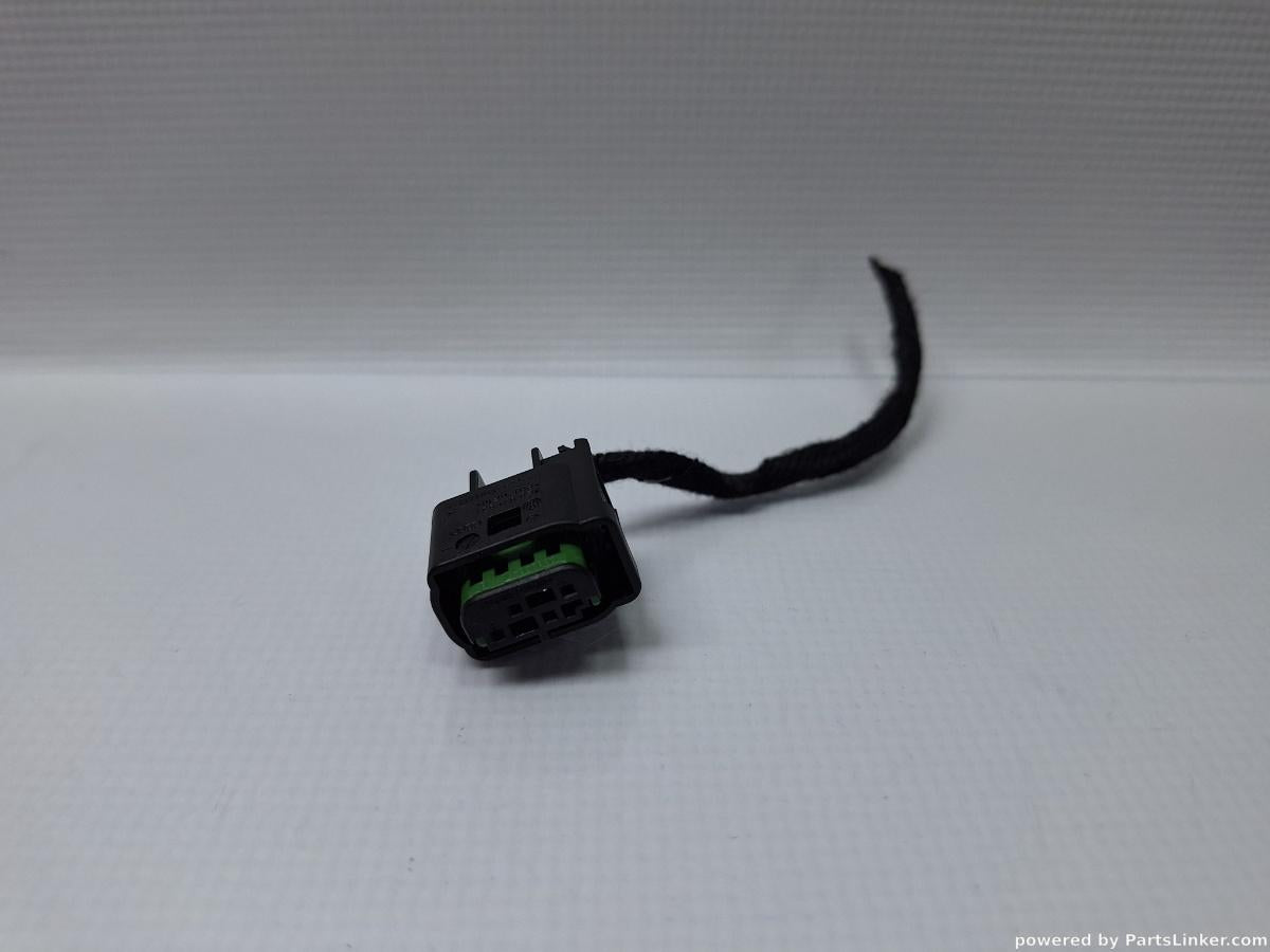Mufa / conector 4 pini AUDI A6 III Avant (4F5, C6) [ 2005 - 2011 ] TDI (BLB, BRE) 103KW|140HP OEM 8E0971934