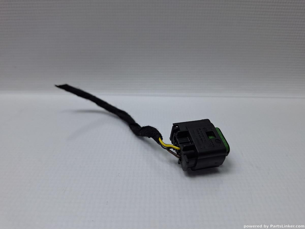 Mufa / conector 4 pini AUDI A6 III Avant (4F5, C6) [ 2005 - 2011 ] TDI (BLB, BRE) 103KW|140HP OEM 8E0971934