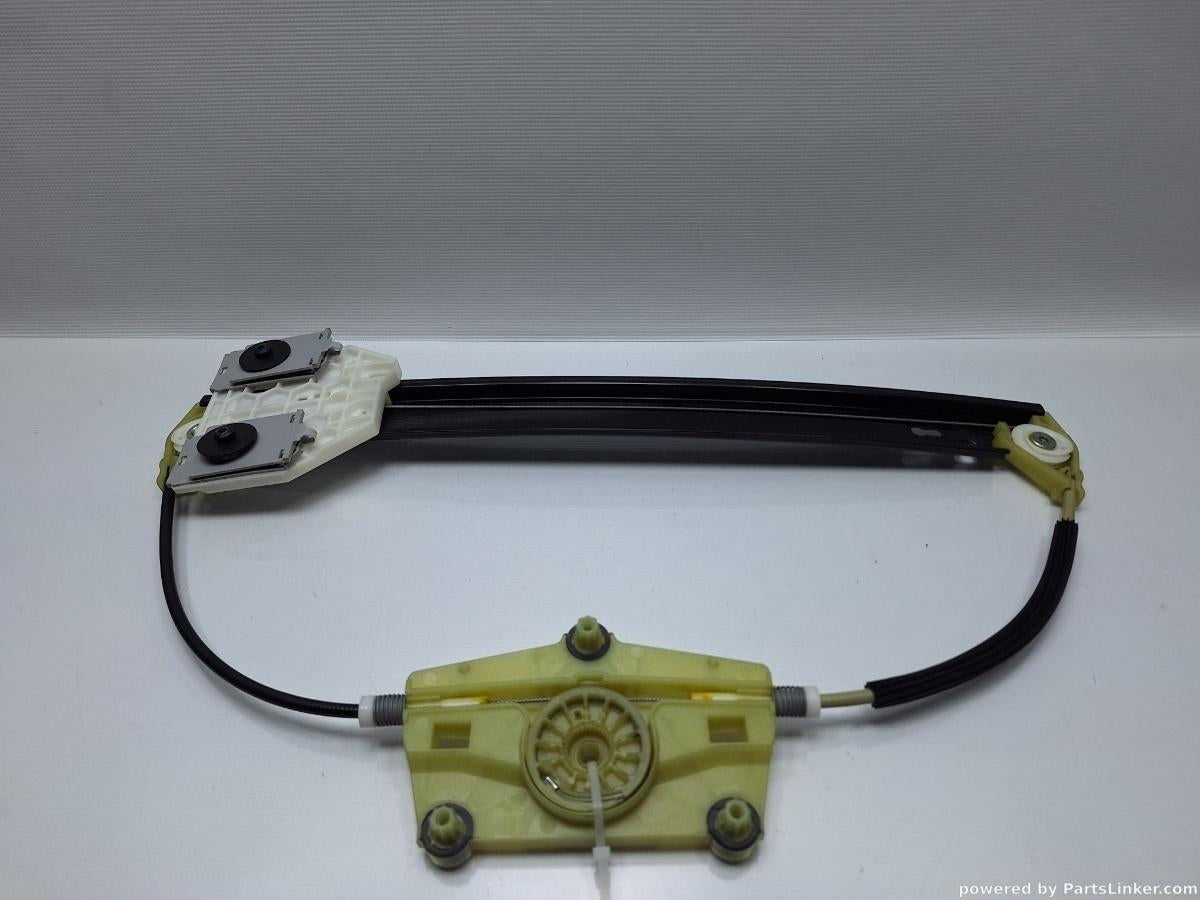 Macara geam stanga spate AUDI A6 III Avant (4F5, C6) [ 2005 - 2011 ] TDI (BLB, BRE) 103KW|140HP OEM 4F0839461B