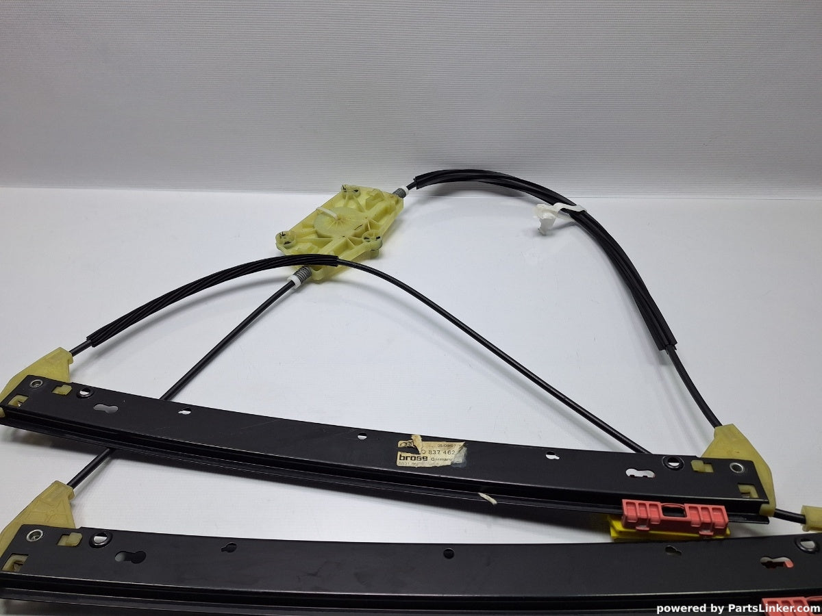 Macara geam dreapta fata AUDI A6 III Avant (4F5, C6) [ 2005 - 2011 ] TDI (BLB, BRE) 103KW|140HP 4F0837462