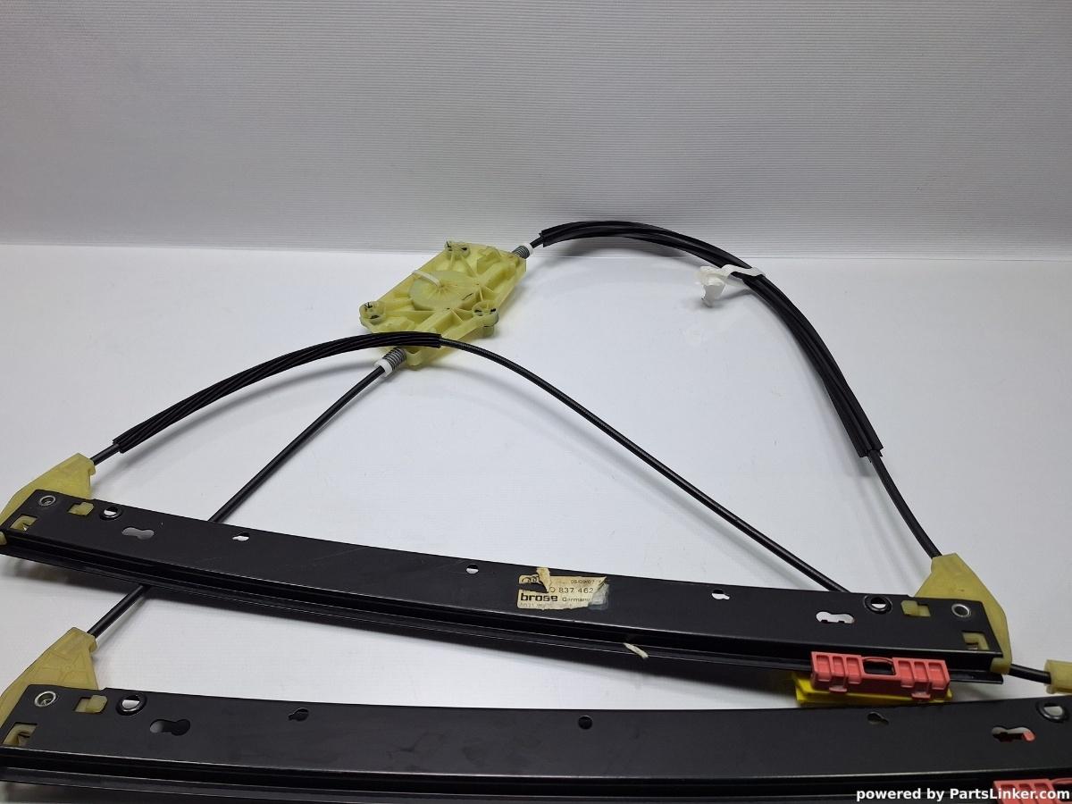 Macara geam dreapta fata AUDI A6 III Avant (4F5, C6) [ 2005 - 2011 ] TDI (BLB, BRE) 103KW|140HP OEM 4F0837462