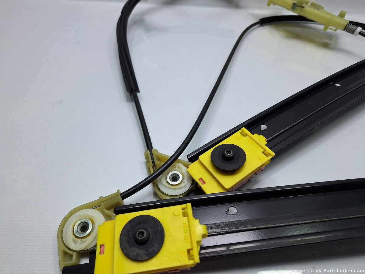 Macara geam dreapta fata AUDI A6 III Avant (4F5, C6) [ 2005 - 2011 ] TDI (BLB, BRE) 103KW|140HP 4F0837462