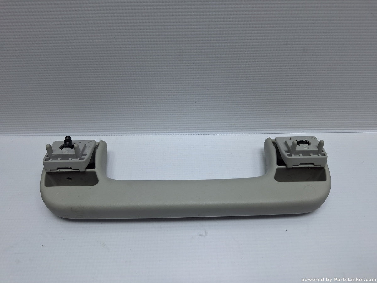 Maner plafon fata AUDI A6 III Avant (4F5, C6) [ 2005 - 2011 ] TDI (BLB, BRE) 103KW|140HP 8P0857607M