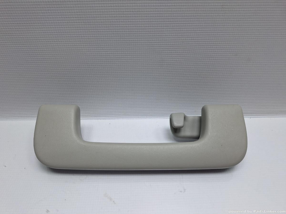 Maner plafon dreapta spate AUDI A6 III Avant (4F5, C6) [ 2005 - 2011 ] TDI (BLB, BRE) 103KW|140HP OEM 8P0857608F