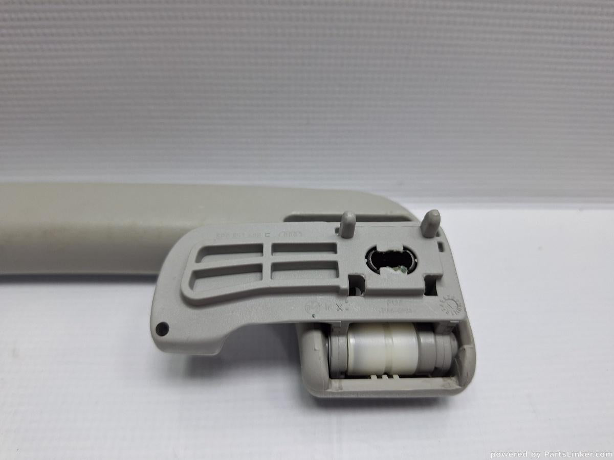 Maner plafon dreapta spate AUDI A6 III Avant (4F5, C6) [ 2005 - 2011 ] TDI (BLB, BRE) 103KW|140HP OEM 8P0857608F