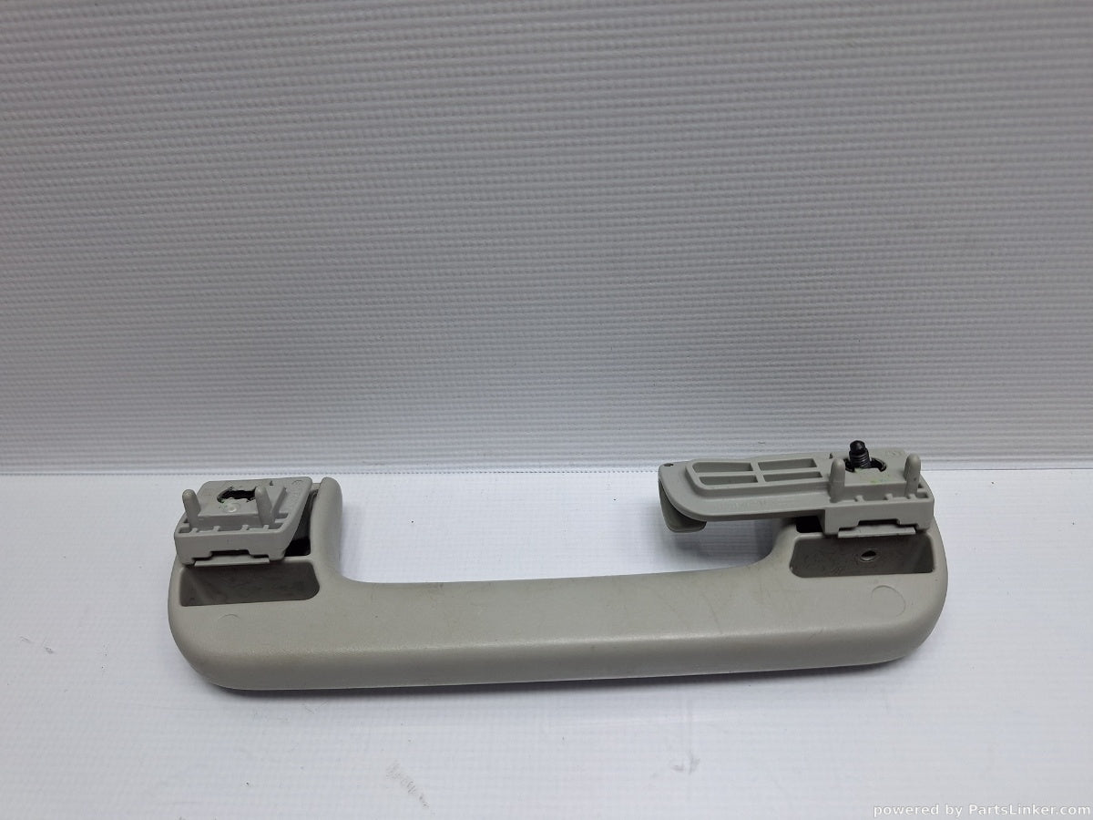 Maner plafon stanga spate AUDI A6 III Avant (4F5, C6) [ 2005 - 2011 ] TDI (BLB, BRE) 103KW|140HP 8P0857607N