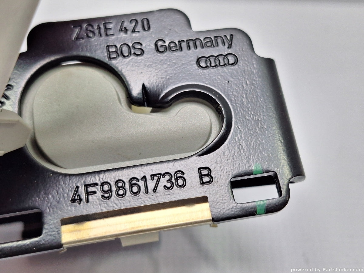 Prindere plafon plasa animale dreapta AUDI A6 III Avant (4F5, C6) [ 2005 - 2011 ] TDI (BLB, BRE) 103KW|140HP 4F9861736B