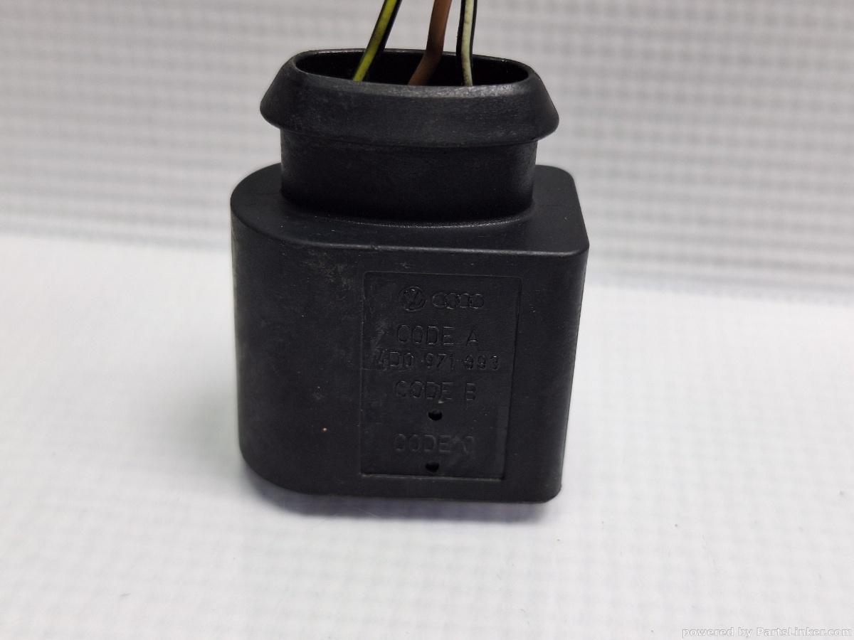Mufa / conector 3 pini AUDI A6 III Avant (4F5, C6) [ 2005 - 2011 ] TDI (BLB, BRE) 103KW|140HP OEM 4D0971993