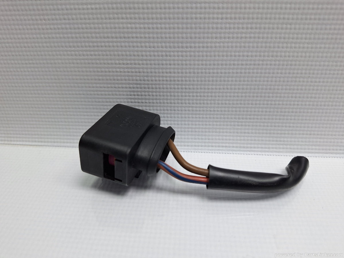 Mufa / conector 3 pini AUDI A6 III Avant (4F5, C6) [ 2005 - 2011 ] TDI (BLB, BRE) 103KW|140HP 1J0973753