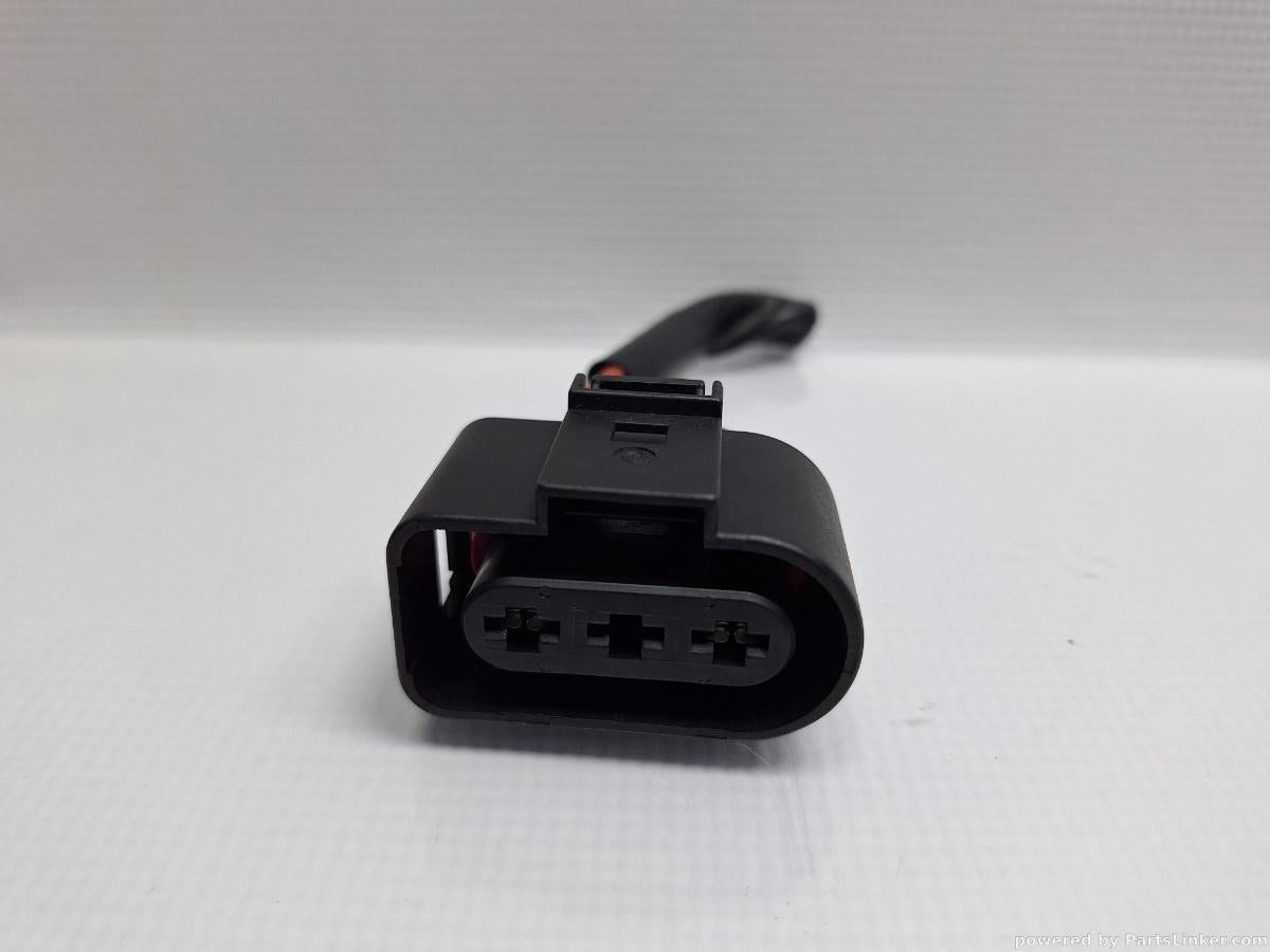 Mufa / conector 3 pini AUDI A6 III Avant (4F5, C6) [ 2005 - 2011 ] TDI (BLB, BRE) 103KW|140HP OEM 1J0973753
