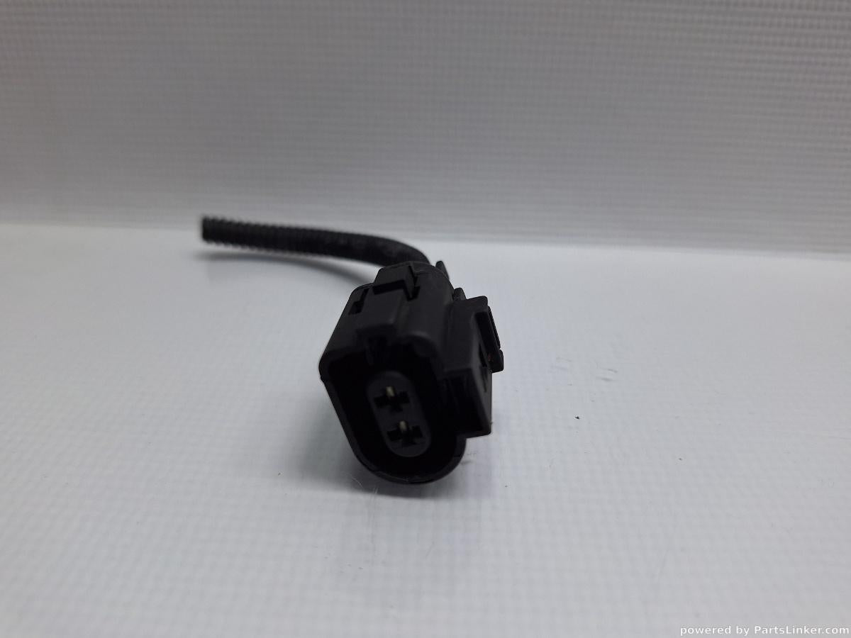 Mufa / conector 2 pini AUDI A6 III Avant (4F5, C6) [ 2005 - 2011 ] TDI (BLB, BRE) 103KW|140HP OEM 6X0973722G
