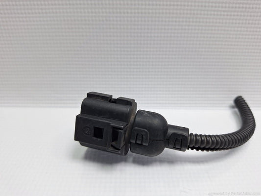 Mufa / conector 2 pini AUDI A6 III Avant (4F5, C6) [ 2005 - 2011 ] TDI (BLB, BRE) 103KW|140HP 6X0973722G