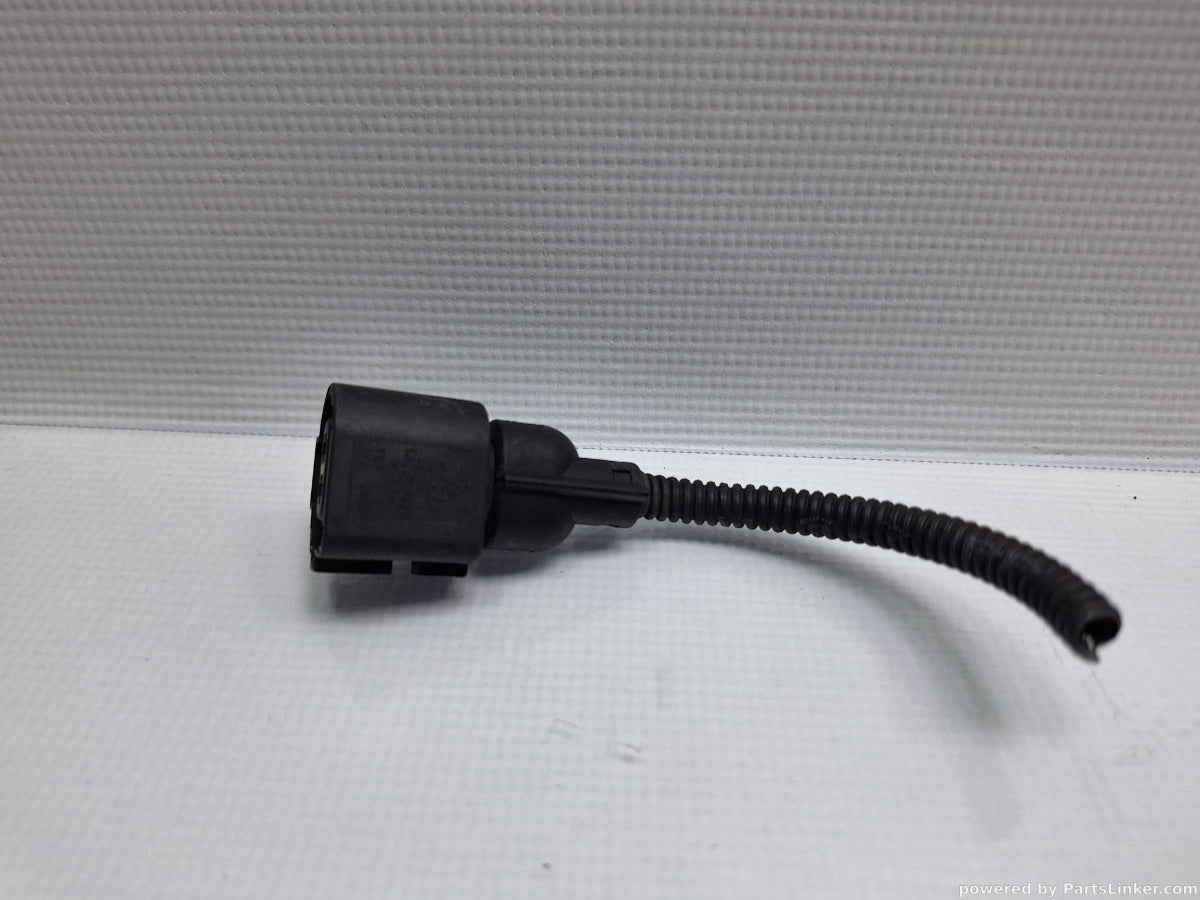 Mufa / conector 2 pini AUDI A6 III Avant (4F5, C6) [ 2005 - 2011 ] TDI (BLB, BRE) 103KW|140HP 6X0973722G