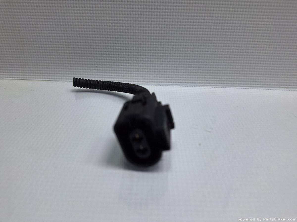 Mufa / conector 2 pini AUDI A6 III Avant (4F5, C6) [ 2005 - 2011 ] TDI (BLB, BRE) 103KW|140HP OEM 6X0973722G