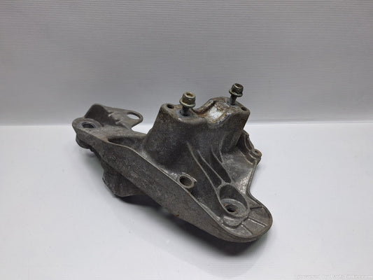 Suport bara stabilizatoare stanga fata AUDI A6 III Avant (4F5, C6) [ 2005 - 2011 ] TDI (BLB, BRE) 103KW|140HP 4F0199351AG