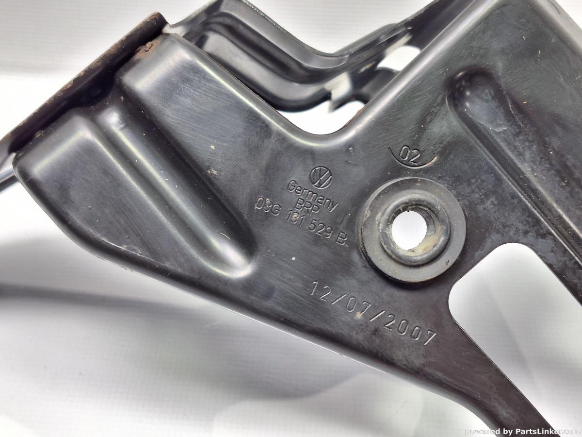 Suport rezervor vacuum AUDI A6 III Avant (4F5, C6) [ 2005 - 2011 ] TDI (BLB, BRE) 103KW|140HP OEM 03G131529B