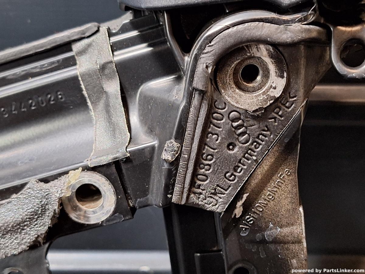 Rama geam usa dreapta spate AUDI A6 III Avant (4F5, C6) [ 2005 - 2011 ] TDI (BLB, BRE) 103KW|140HP OEM 4F9839440M