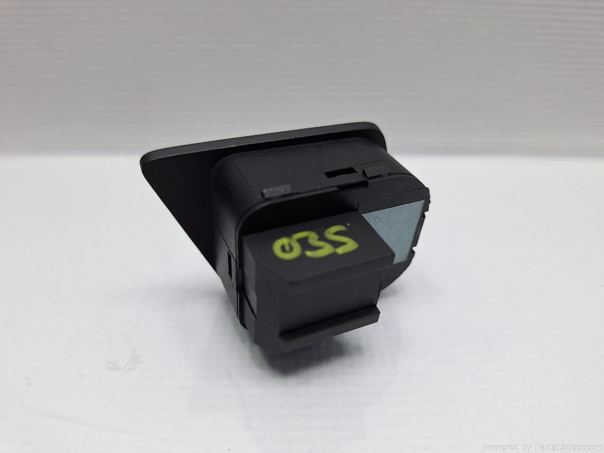 Buton reglaj oglinzi VOLKSWAGEN POLO (9N_) [ 2001 - 2012 ] 16V (AUA, BBY, BKY) 55KW|75HP 6Q1959565D