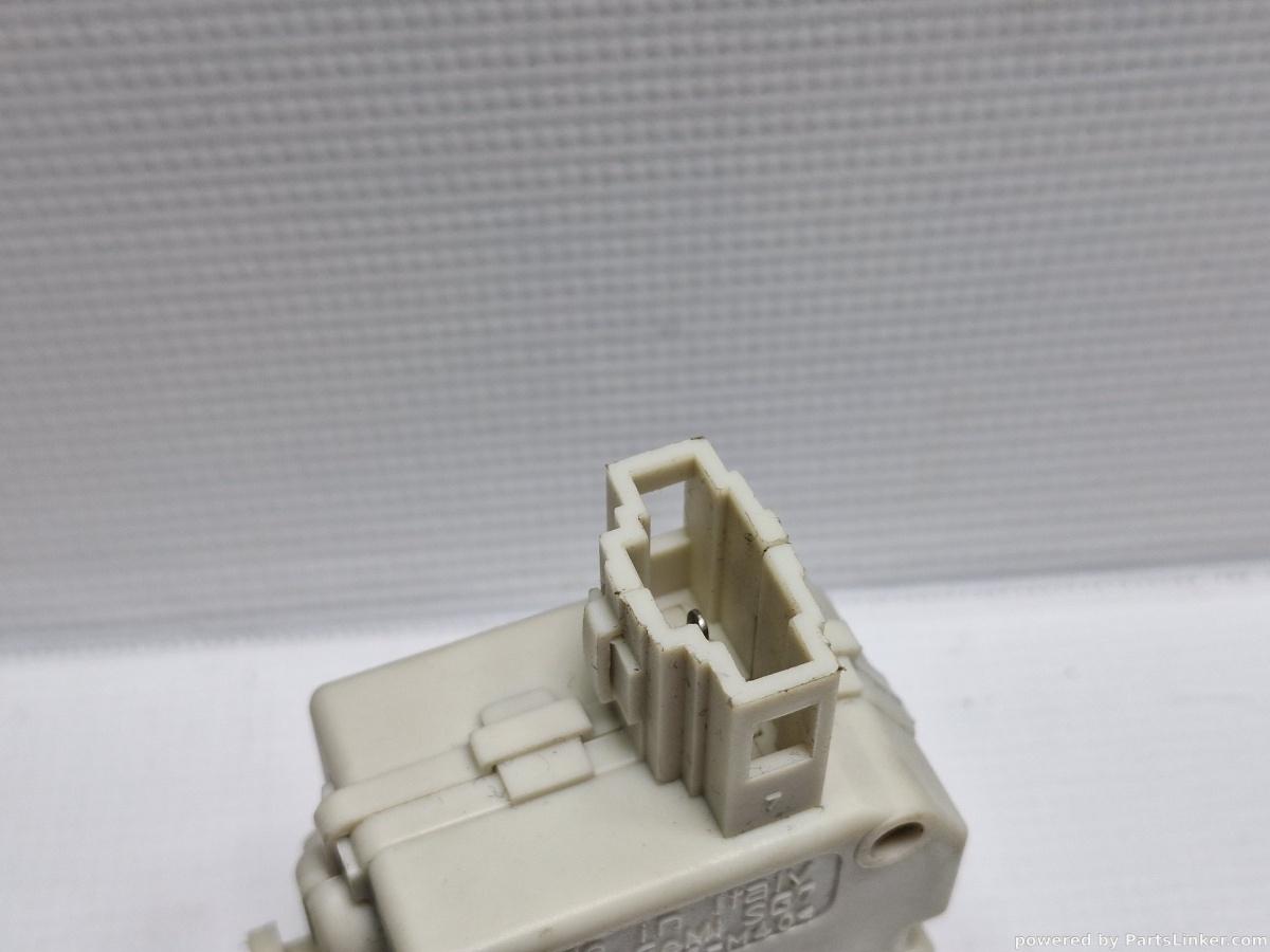 Actuator inchidere centralizata VOLKSWAGEN POLO (9N_) [ 2001 - 2012 ] 16V (AUA, BBY, BKY) 55KW|75HP OEM 3B0959782A