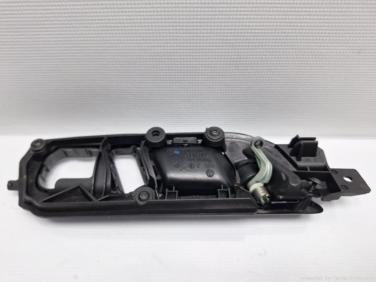 Maner usa stanga fata VOLKSWAGEN POLO (9N_) [ 2001 - 2012 ] 16V (AUA, BBY, BKY) 55KW|75HP OEM 6Q1837247G