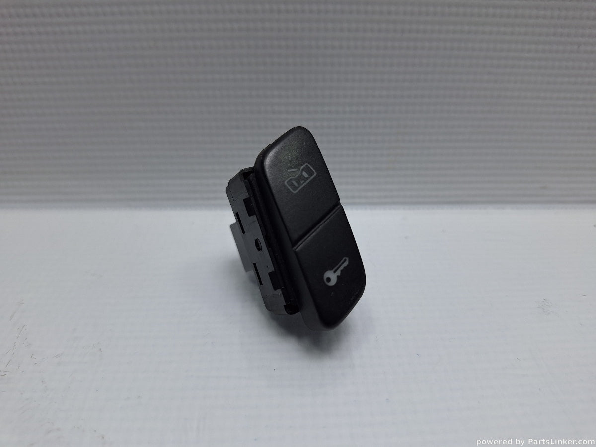 Buton inchidere centralizata VOLKSWAGEN POLO (9N_) [ 2001 - 2012 ] 16V (AUA, BBY, BKY) 55KW|75HP 6Q1962125