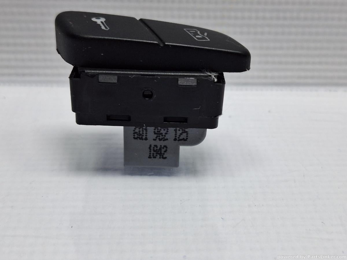 Buton inchidere centralizata VOLKSWAGEN POLO (9N_) [ 2001 - 2012 ] 16V (AUA, BBY, BKY) 55KW|75HP OEM 6Q1962125